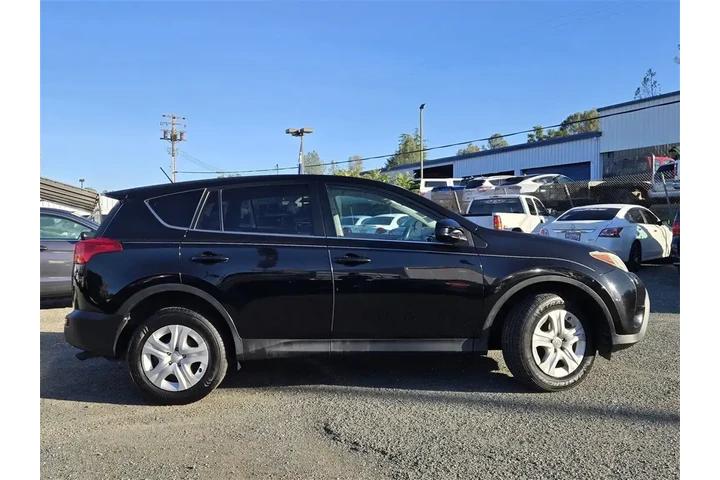 $11650 : Toyota RAV4 2014 AWD LE 4dr image 3