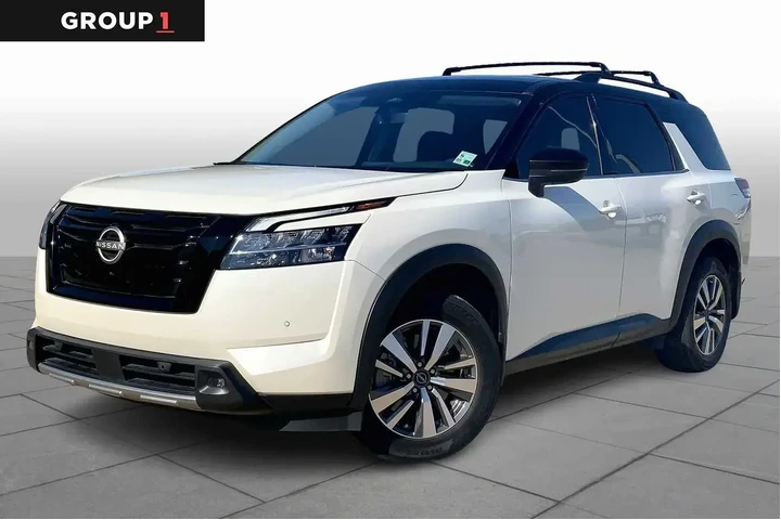 $29774 : Nissan Pathfinder 2023 SL 4d image 1