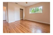 $900 : Freshly painted Great location thumbnail
