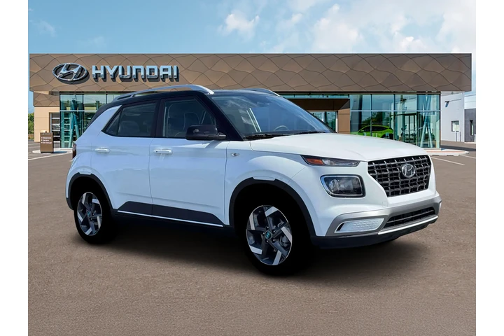 $24990 : Hyundai VENUE 2026 SEL 4dr C image 10
