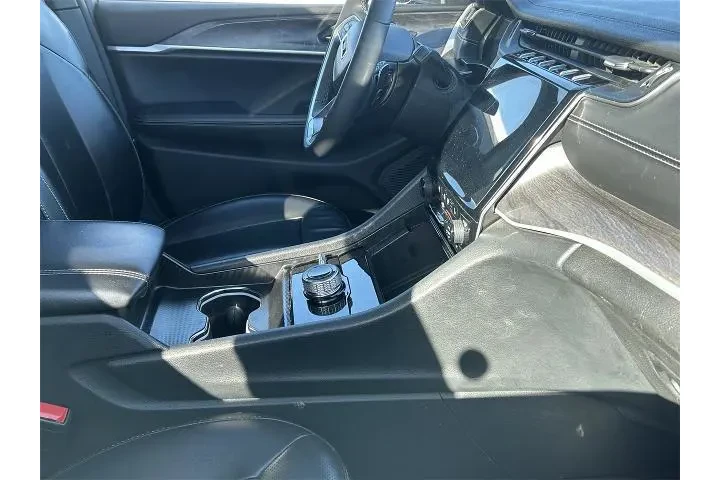 $27994 : Jeep Grand Cherokee L 2024 4 image 8