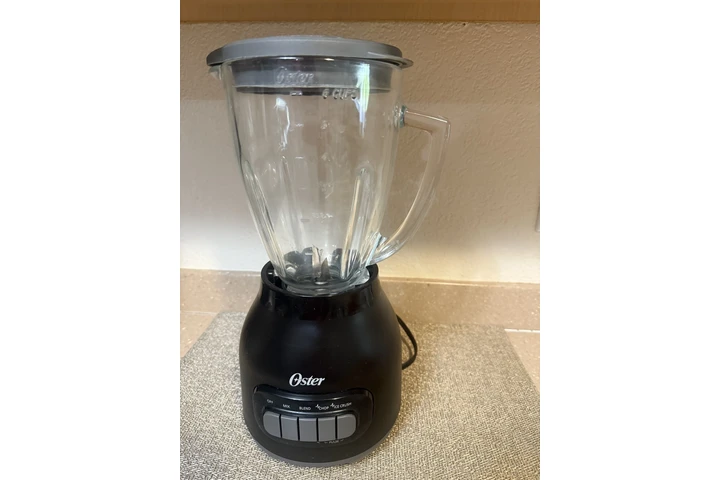$25 : Blender Oster image 2