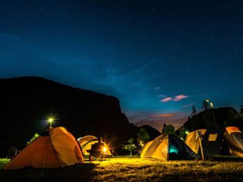 ¿Qué son los campamentos de verano para niños y qué actividades tienen?