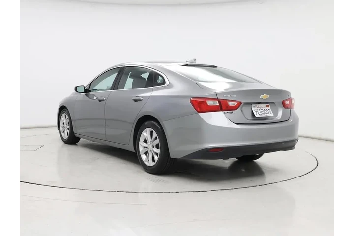 $16998 : Chevrolet Malibu 2023 LT 4dr image 2