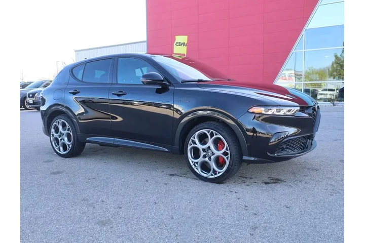 $26977 : Alfa Romeo Tonale Hybrid 202 image 2