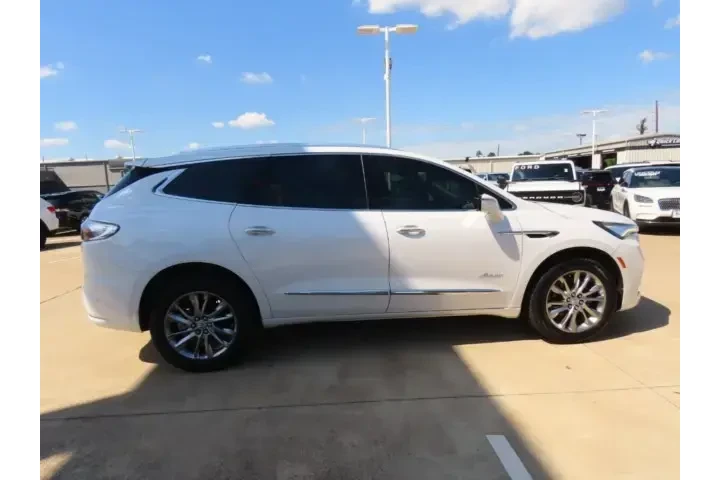 $35945 : Buick Enclave 2023 Avenir 4d image 8