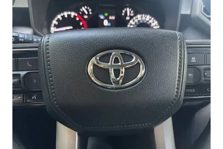 $33681 : Toyota Tundra 2022 4x2 SR5 4 image 8