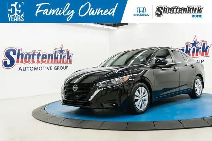 $21072 : Nissan Sentra 2025 S 4dr Sed image 1