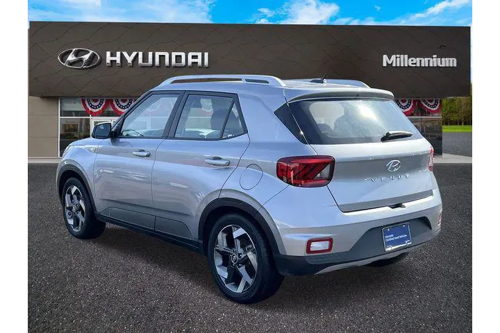 $16222 : Hyundai VENUE 2023 SEL 4dr C image 6