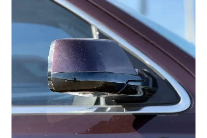 $16900 : GMC Yukon XL 2017 4x2 SLT 4d image 7