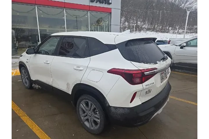 $19495 : Kia Seltos 2023 AWD LX 4dr S image 6