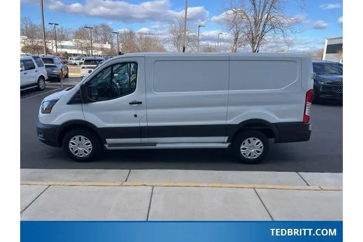 $32000 : Ford Transit 2024 250 3dr SW image 4