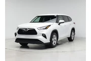 $31998 : Toyota Highlander 2022 LE 4d thumbnail