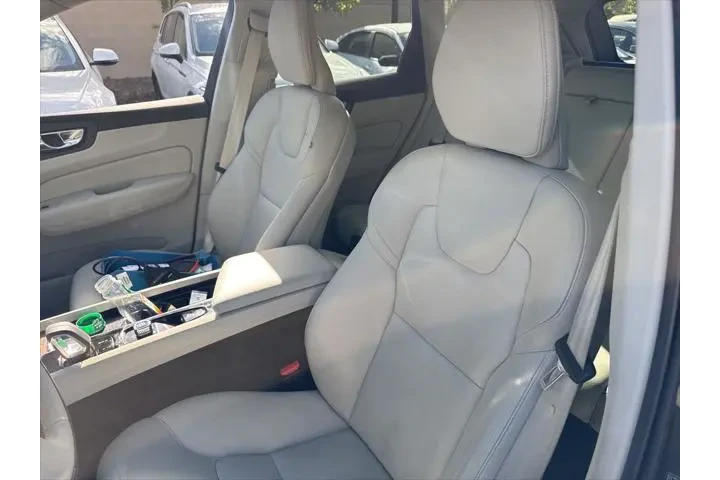 $33995 : Volvo XC60 Recharge 2022 eAW image 6