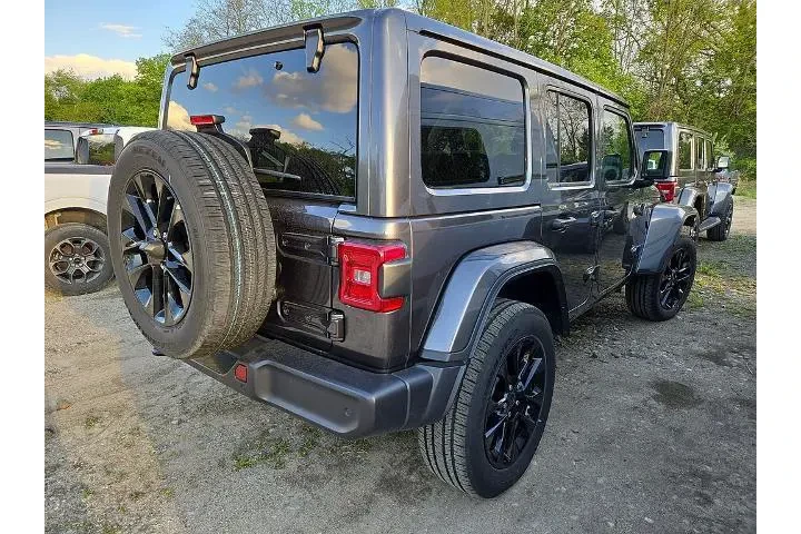 $34967 : Jeep Wrangler 2025 4x4 Backc image 3