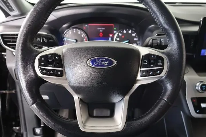 $31085 : Ford Explorer 2022 AWD XLT 4 image 3