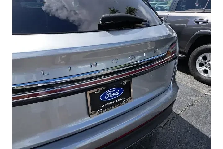 $30990 : Lincoln Nautilus 2022 Reserv image 5