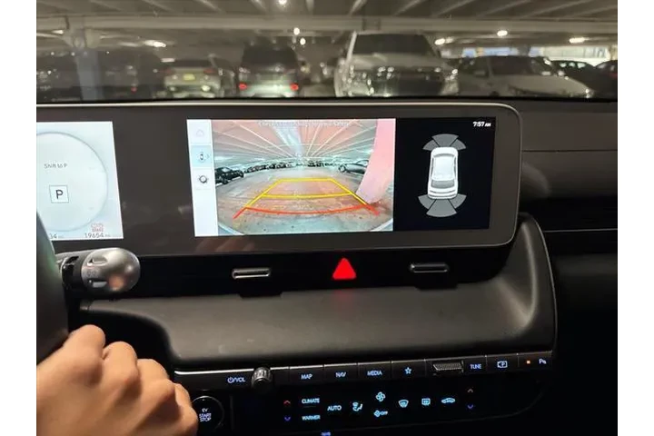$25998 : Hyundai IONIQ 5 2024 SEL 4dr image 9