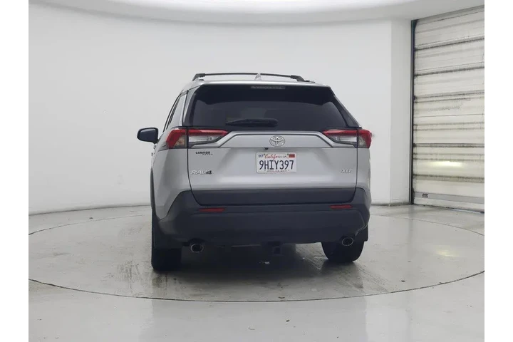 $23998 : Toyota RAV4 2019 XLE Premium image 6