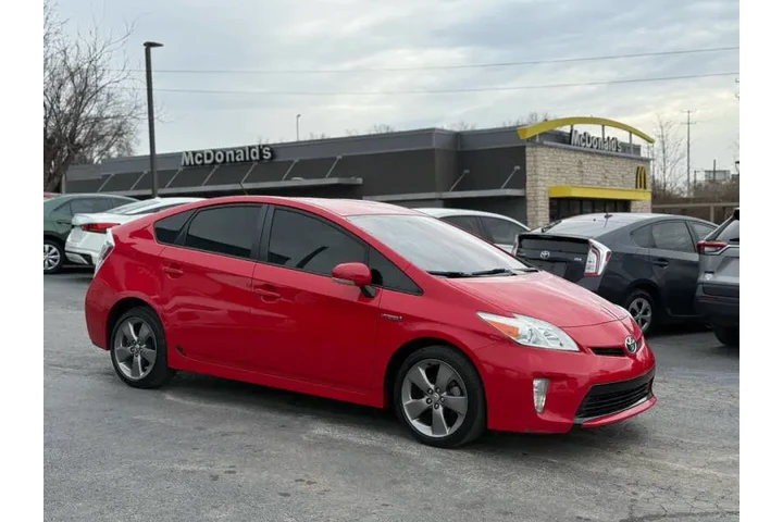 $9995 : 2015 Prius Persona Series image 5