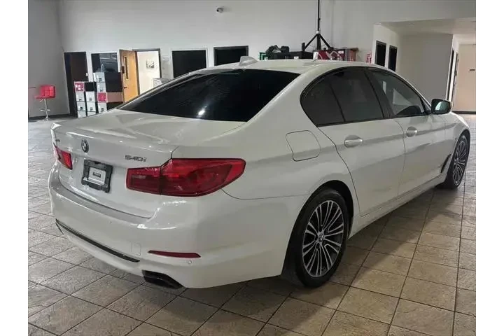 $28995 : BMW 5 Series 2019 AWD 540i x image 4