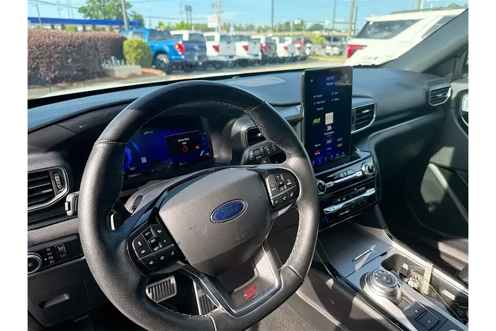 $39995 : Ford Explorer 2022 AWD ST 4d image 10