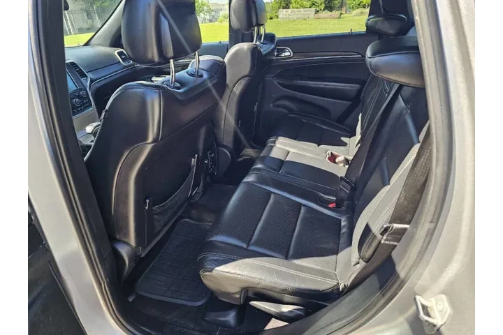 $12000 : 2015 Grand Cherokee Limited image 10