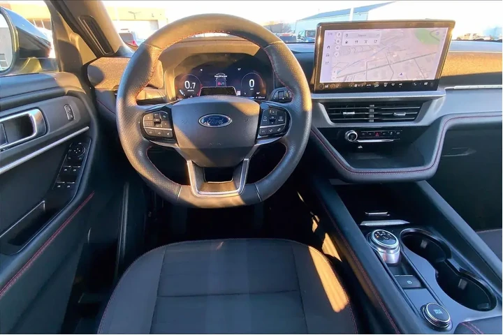$39674 : Ford Explorer 2025 AWD ST-Li image 6