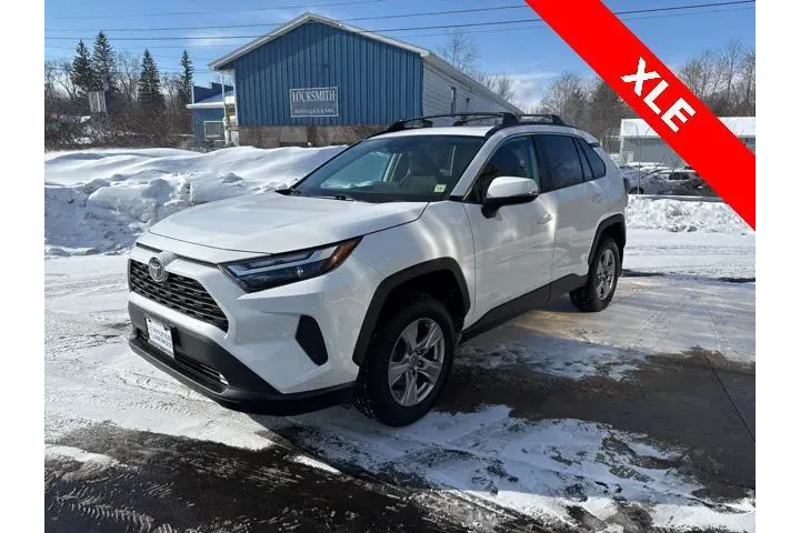 $26956 : Toyota RAV4 2022 AWD XLE 4dr image 5