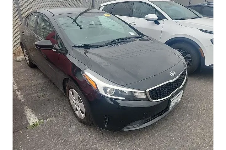 $11991 : Kia Forte 2017 LX 4dr Sedan image 1