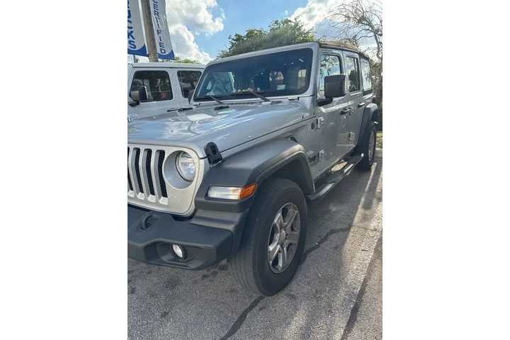 $26995 : Jeep Wrangler Unlimited 2022 image 3
