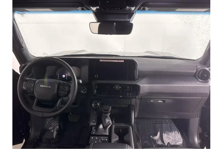 $54989 : Gold Certified2025 Land Cruis image 4