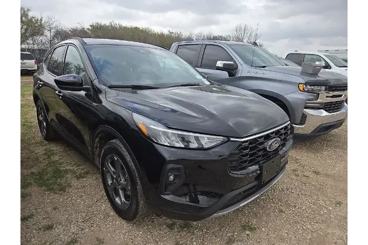 $24590 : Ford Escape 2025 AWD ST-Line image 4