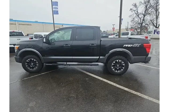 $20000 : Nissan Titan 2017 4x4 PRO-4X image 5