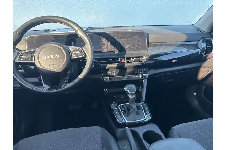 $24610 : Kia Seltos 2024 AWD S 4dr SU image 10