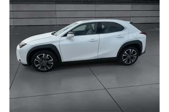 $36588 : Lexus UX 250h 2024 4dr Cross image 5