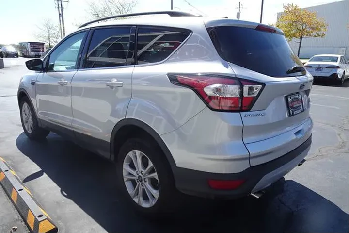 $11999 : 2018 Escape image 6
