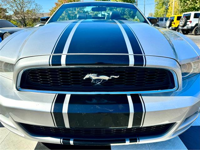$13491 : 2014 Mustang 2dr Conv V6 image 9