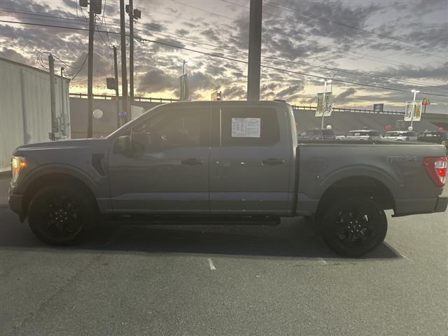 $44899 : Pre-Owned 2022 F-150 XL image 3