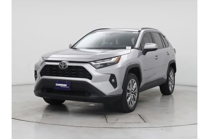$30998 : Toyota RAV4 2022 XLE Premium image 4