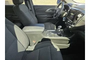 $31991 : Chevrolet Traverse 2023 LT C thumbnail