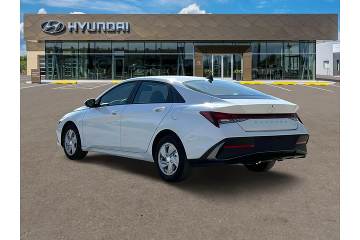 $20995 : Hyundai ELANTRA 2025 SE 4dr image 5