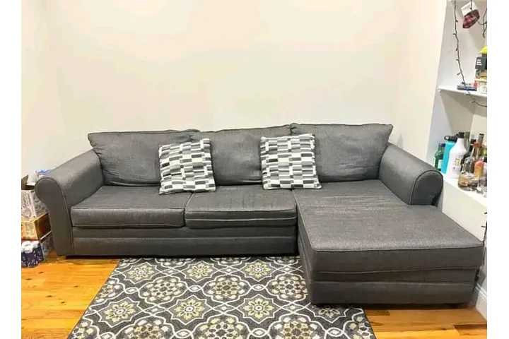 $200 : Couch image 3
