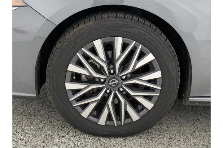 $21897 : Nissan Altima 2024 2.5 SV 4d image 10