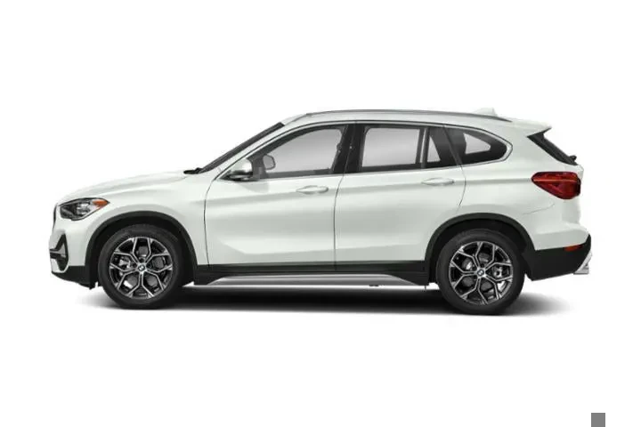 $26943 : BMW X1 2022 AWD xDrive28i 4d image 2