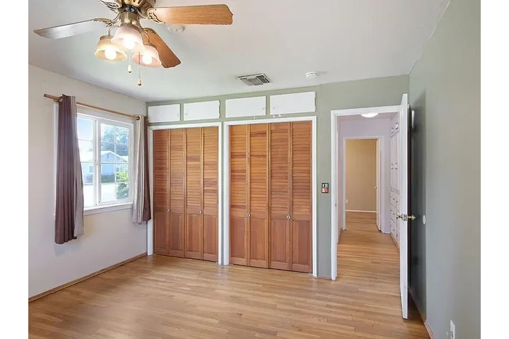 $1250 : Nestled in a well-established image 5