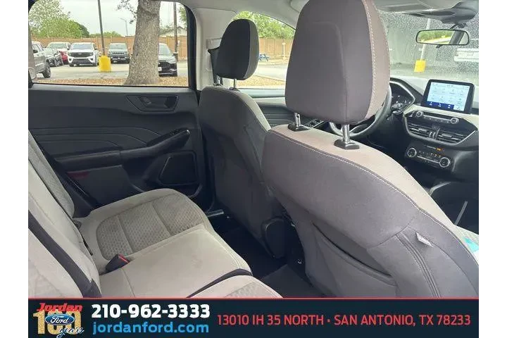 $18237 : Ford Escape 2022 SE 4dr SUV image 7