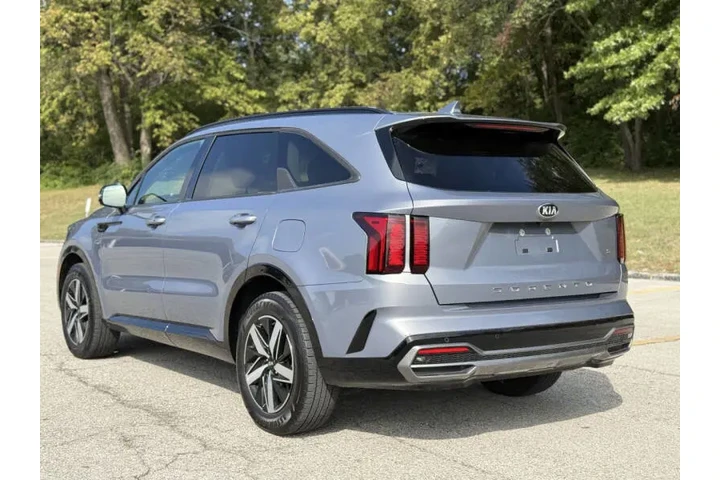 $17999 : 2021 Sorento S image 9