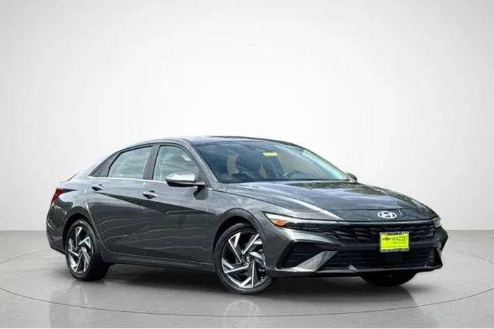 $24983 : Hyundai ELANTRA Hybrid 2025 image 9