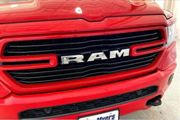 $32991 : Ram 1500 2019 4x4 Laramie 4d image 7